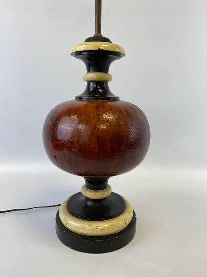  Pied de lampe en bois verni et peint H: 40 cm (hors monture)