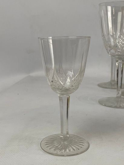  BACCARAT Part of service of cut crystal glasses including : - 14 wine glasses -...