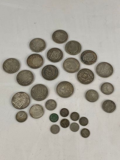 Lot de 29 pièces de monnaie en argent (925) dont : -5 francs Louis-Philippe, Napoléon...