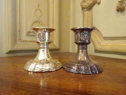  Pair of silver plated torches, figured, umbilicals with degrees. H : 6,5 cm
