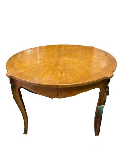 Set of two tables in natural wood or veneer...