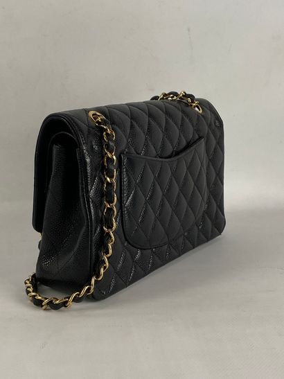  CHANEL 2011 Classic "Timeless" bag with double flap, 26 cm in black quilted grained...