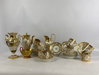  Paris porcelain coffee set with foliage and friezes decoration on a gilded background,...