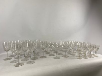  BACCARAT Part of service of cut crystal glasses including : - 14 wine glasses -...