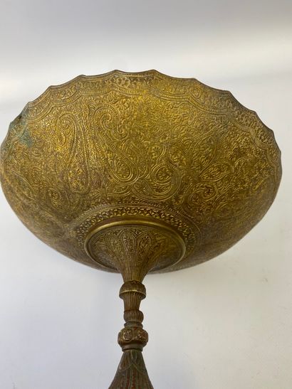  GOLDEN METAL POLYLOBED CUP Kashmir, second half of the 19th century This cup has...