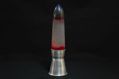 Travail 1970 
Lampe en forme de fusée en...