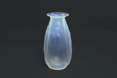 SABINO 
Frivolité 
Vase en verre moulé-pressé...