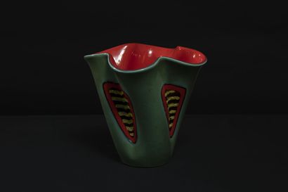 ELCHINGER 
Vase de forme libre en céramique...