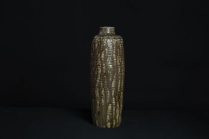 Paul BEYER (1873-1945) 
Vase bouteille à...