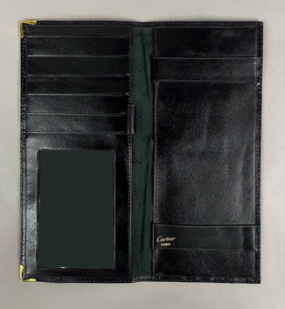  Must by CARTIER 
Black leather checkbook holder with compartments 
10.5 x 22.5 cm...