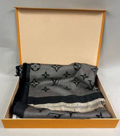  Louis VUITTON 
Wool and silk shawl with black and beige damask Monogram decoration...