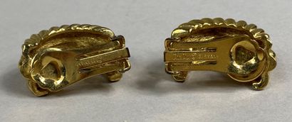  Christian DIOR 
Pair of ear clips in gold-plated metal with a gadrooned motif 
Signed...
