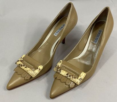Georges RECH 
Pair of taupe leather pumps...