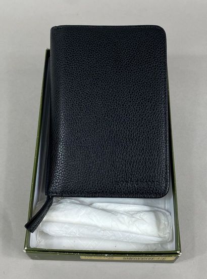 LONGCHAMP 
Black grained leather folder protector,...