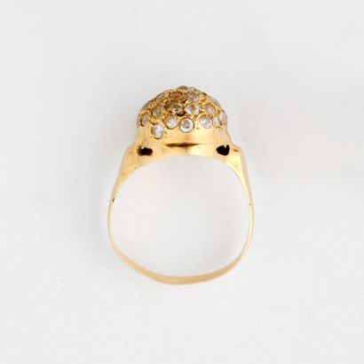 Yellow gold (750) ring paved with small faceted...