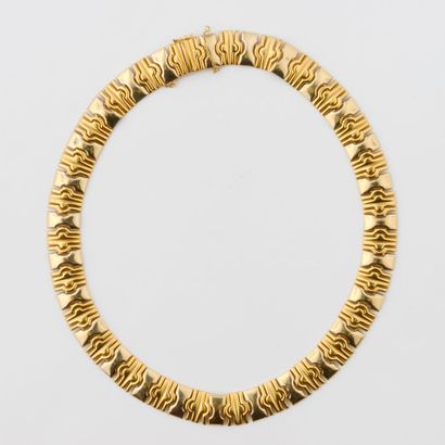 Yellow gold (750) choker necklace made of...