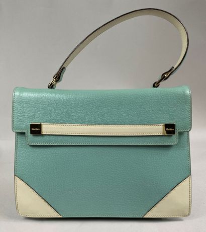  Max MARA 
Handbag in almond green grained leather and smooth beige leather, interior...