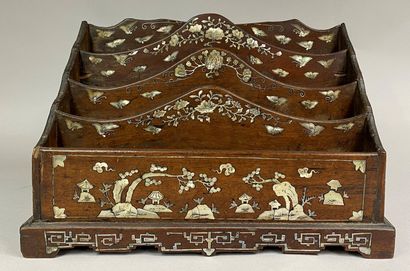  VIETNAM 
Four compartments wooden sorter with mother-of-pearl inlays decorated with...