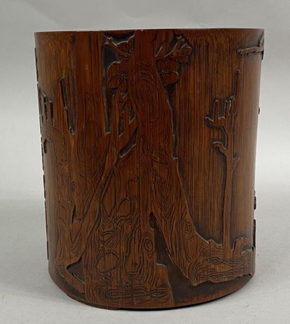  JAPAN 
Brush pot in wood called bitong carved with prunus branches and writings....