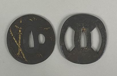  JAPAN 
Set of two iron tsuba with gilded bamboo decoration for one 
D (for the biggest):...
