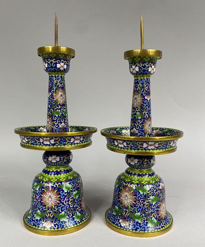  CHINA, 20th century 
Pair of cloisonné enamel altar spikes decorated with stylized...