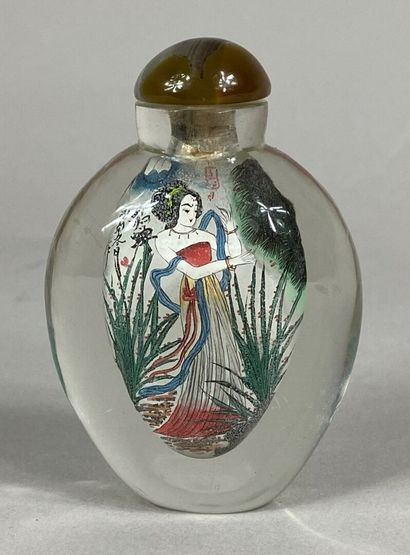  CHINA 
Bottle / Snuffbox in glass with painted decoration inside of a young woman...
