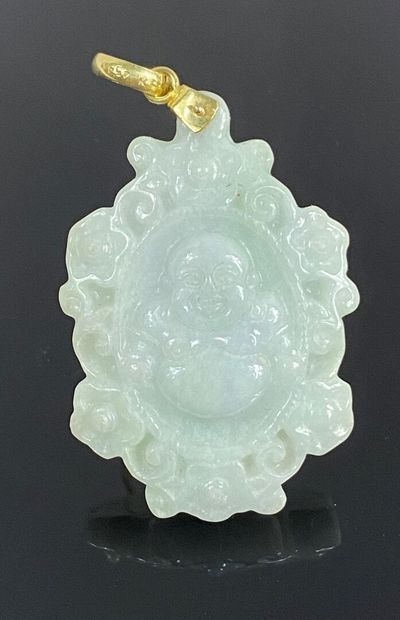  CHINA 
Pendant in 14K yellow gold with a laughing Buddha in a medallion surrounded...