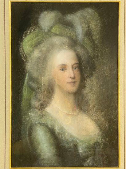  Ecole française dans le goût du XVIIIème siècle 
Portrait de Marie-Antoinette 
Pastel...