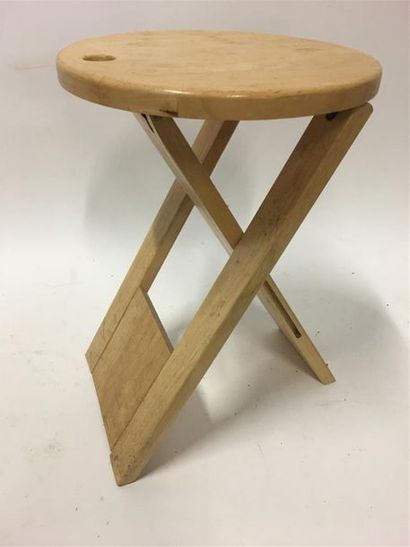 null Tabouret pliant en bois clair