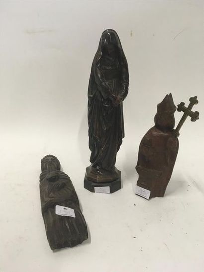 null Lot de trois sujets religieux dont Vierge en plâtre
H Vierge : 37 cm
