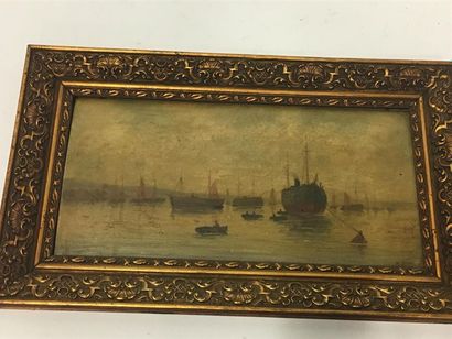 null M R port de peche, huile sur panneau
H 17 x 35 
Monogrammé en bas à droite