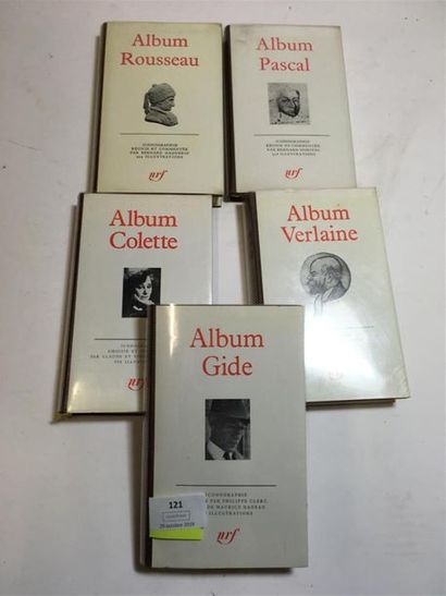 null Un ensemble de 5 albums de La Pléiade : Rousseau, Pascal, Gide, Colette, Ve...