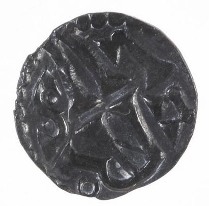 null CHARLEMAGNE (768-814) denier 1gr 22 frappé à LYON ;type avec 2 lignes au revers...