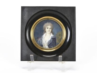 null DEWIME
portrait de femme 
Miniature ronde sur ivoire
18ème siècle
Diam : 6.5...