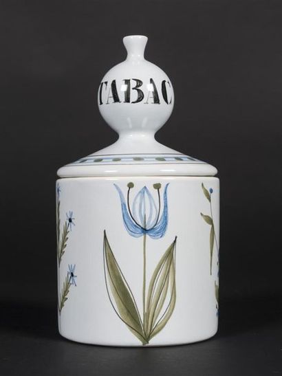 null Roger CAPRON (1922-2006) 
Pot couvert à Tabac en céramique émaillée bleu-gris...