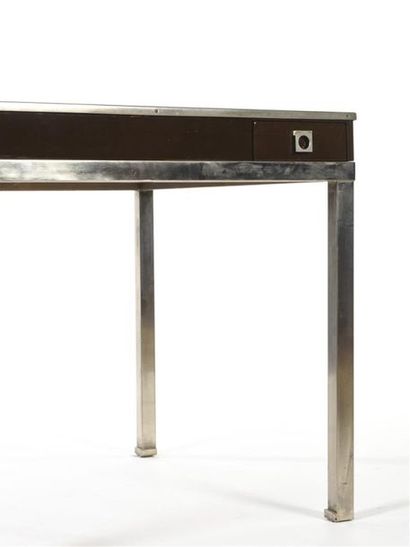 null Guy LEFÈVRE (1933-2018)
Table à jeux ouvrant par quatre tiroirs en ceinture...