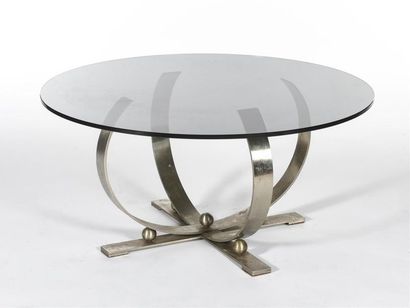null TRAVAIL 1970
Table basse à base en aluminium et plateau circulaire en verre...