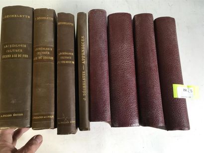 null Un ensemble de 8 volumes relatifs à l'archéologie. 
« Manuel d'archéologie française »,...
