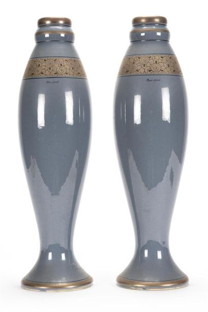 null PINON HEUZE, 
Paire de vases balustre en faïence, 
vers 1930
H : 43 cm