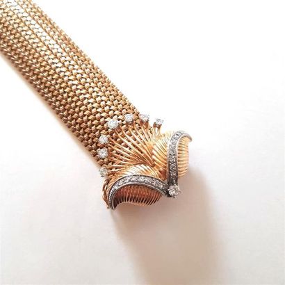 null Bracelet ceinture en or jaune (750) 18K, fermoir formant éventail de diamants...