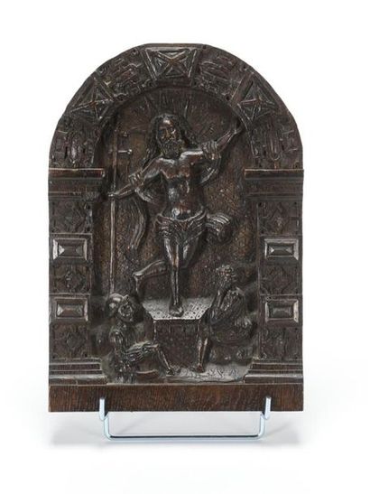 null Porte de tabernacle figurant la Resurection du Christ sculptée en fort relief
panneau...