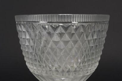 null Importante paire de coupes ovales en cristal taillé en diamant
Vers 1820 
H...