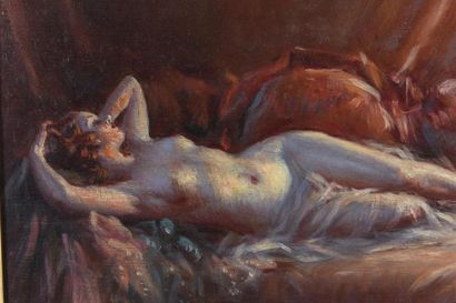 null Delphin ENJOLRAS (1857-1945)
Odalisque couchée 
Huile sur panneau
SIgnée
16...
