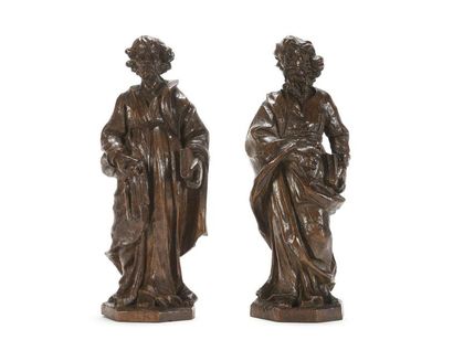 null Deux sculptures en ronde bosse, en noyer Apôtres
18ème siècle 
H: 25 cm