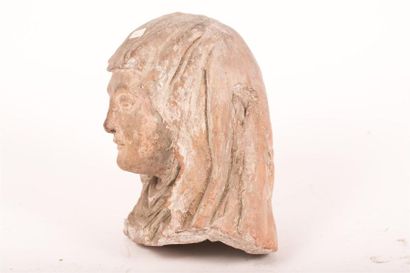null Sainte Anne Trinitaire ?
Buste de femme en terre cuite polychrome, Le visage...