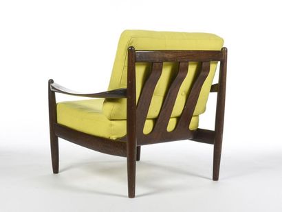 null Grete JALK (1920-2006) Attribué à 
Paire de fauteuils à structure en hêtre teinté...