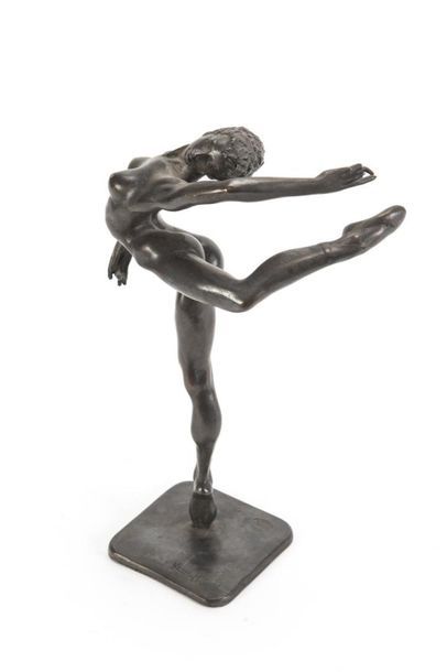 null Alexander KOSSUTH (1947-2009)
Les Ballerine
Deux épreuves en bronze patiné
Cachet...