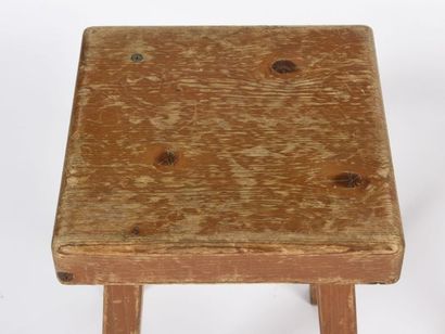 null Charlotte PERRIAND (1903-1999)
Rare paire de tabourets à assise carrée et piètement...