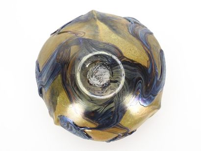 null Jean-Claude NOVARO (1943-2015)
Vase de forme boule en verre soufflé polychrome...