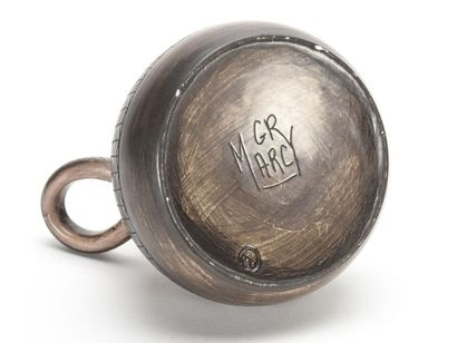 null Guy-Roland MARCY (1925)
Vase de forme renflée à col rétréci à une anse en céramique...